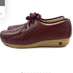 Vintage 70’s Soft Spots Bonnie Lite Wine Leather Loafers Shoes Size 7, Pre0wned